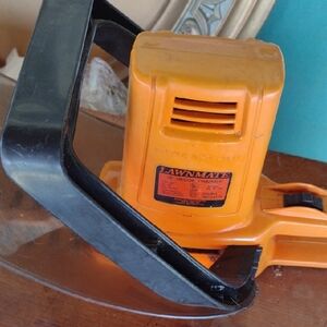 Lawnmate 16" Hedge Trimmer in Orange and Black
